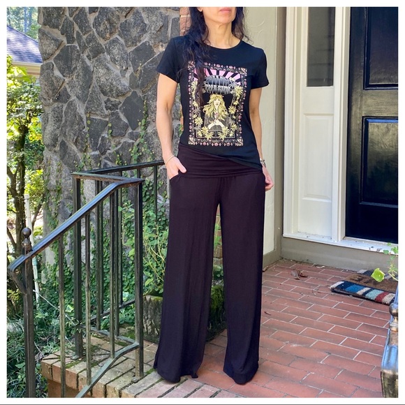 Black Wide leg Fold Waist Pants With Side pockets - Picture 2 of 8